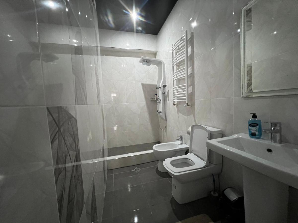 Cosy Apartment In The City Centre Tbilisi Luaran gambar
